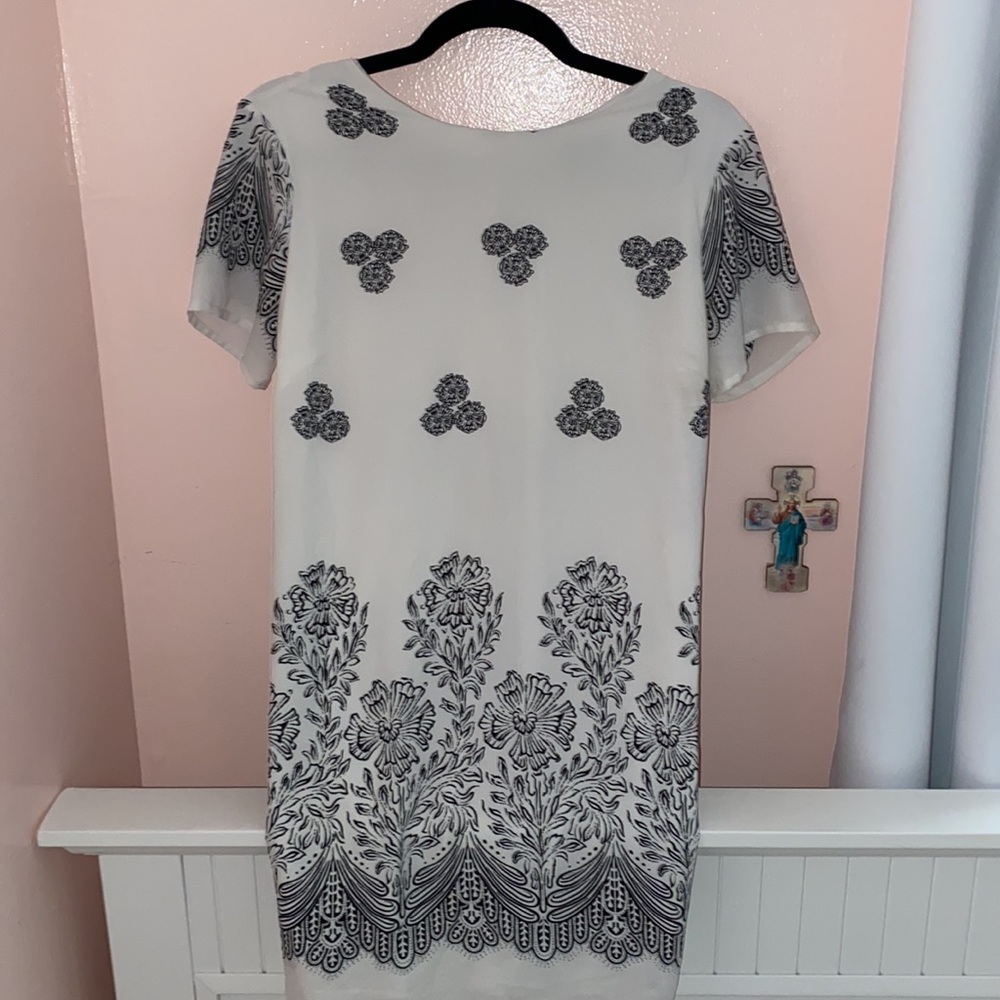 Lulus White and Gray Print Dress